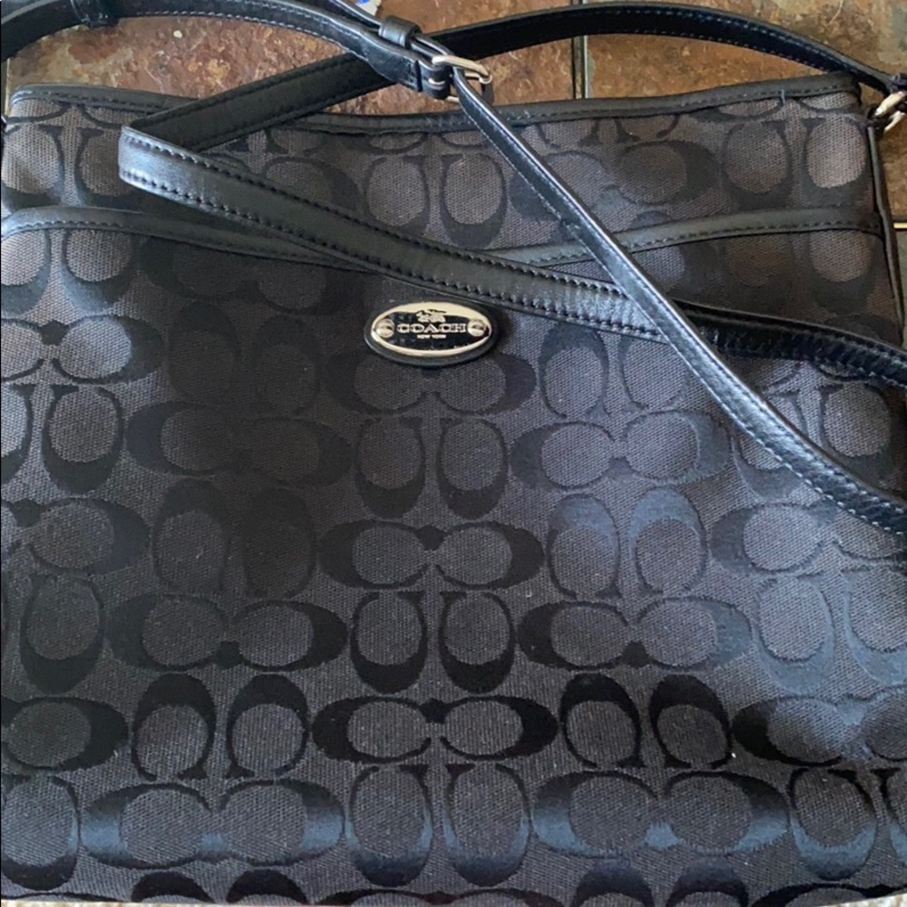 black cross body coach purse